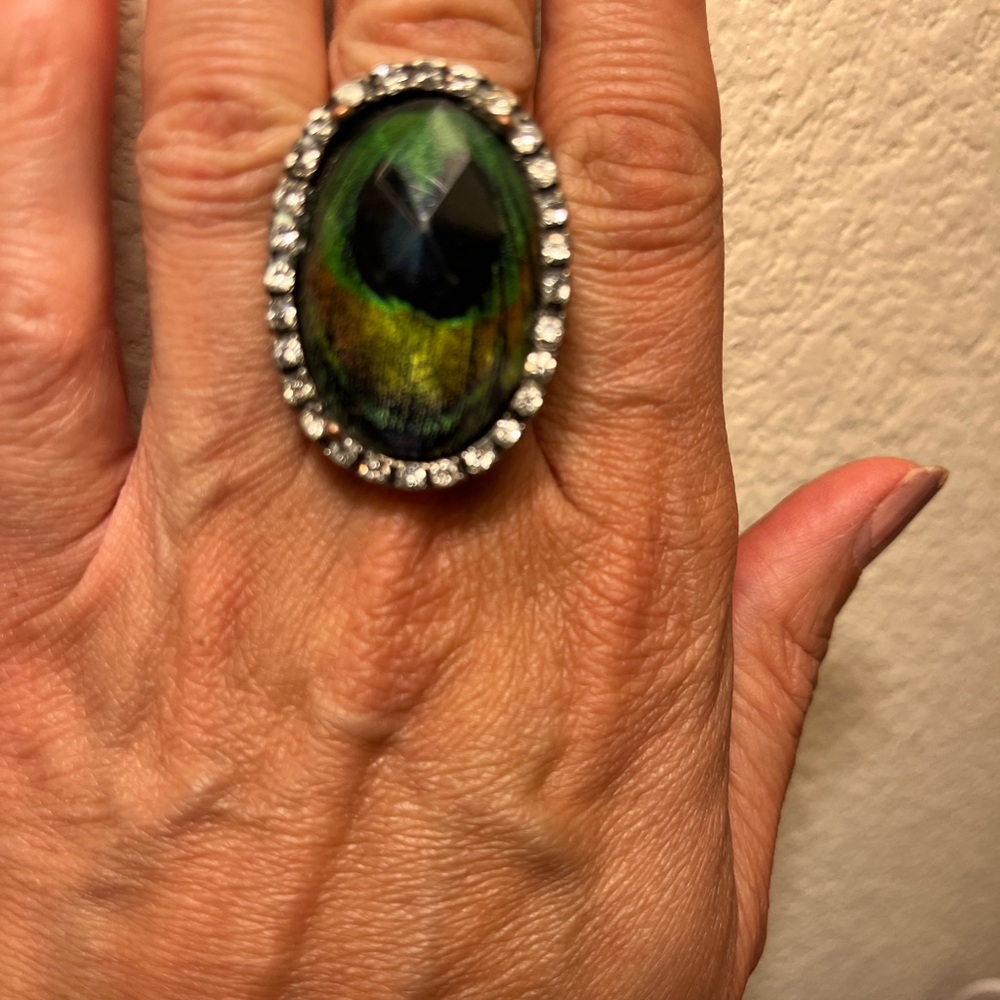 Elegant Green Silver and Black Statement Cocktail Ring